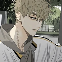 Triển Chính Hi/Nhân viên