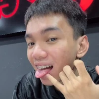 HoangPhuc ( con cá hề )