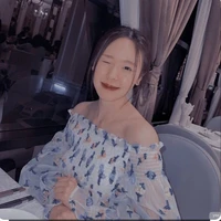 June( bn nàng)