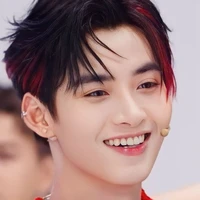 Huỳnh Hoàng Hùng _Hùng Huỳnh