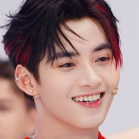 Huỳnh Hoàng Hùng _Hùng Huỳnh