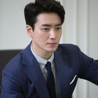 Vương Chấn Phong(ba nữ9)