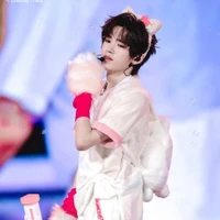 Tống Á Hiên _ y