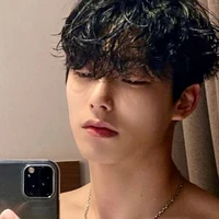 | Vương Cự Giải | ♋︎