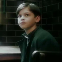 Tom Riddle(lúc nhỏ)