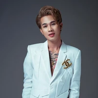 mẹ cô