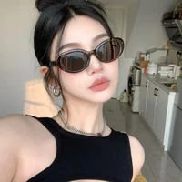 Mai Linh Diệu ( Mẹ nữ9)