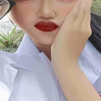 Chị gái Keven