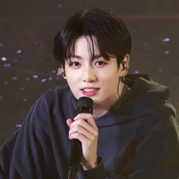 Jeon Jungkook ( em )