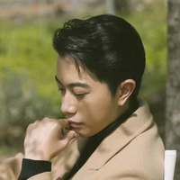 Phan Lê Vy Thanh ( cris phan )