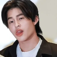 Naravit Lertrakosum❄️ Pond