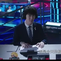 Bình luận viên 1