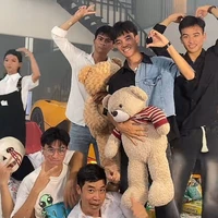 tất cả mn trừ ai cần trừ