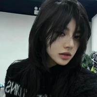 Lương Lạc Ái (chị ba)