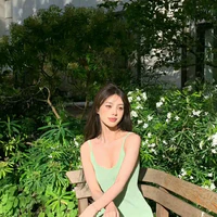 Tả My  ( cô ,  chị cậu ) 20 tuổi
