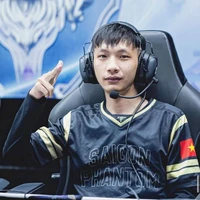 Phạm Vũ Hoài Nam - Red