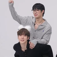 Tác giả này bị bệnh nghèo