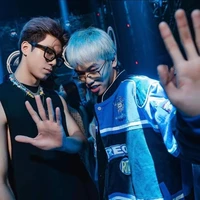 con chủ truyện