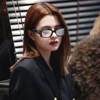 𝐁𝐞𝐜𝐤𝐲 𝐀𝐫𝐦𝐬𝐭𝐫𝐨𝐧𝐠(𝐧𝐚̀𝐧𝐠)