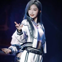 Vương Dịch - cô