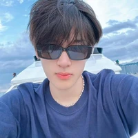 Trương Tuấn Hào//Simons//