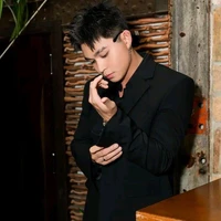 Jun Phạm.