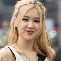park chaeyoung(cô)