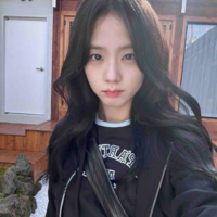 Kim Jisoo(cô)