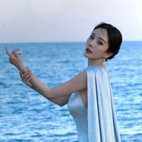 mẹ của hai người