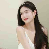 Phươg Lam Giang( 18 tuổi ) 