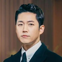 Kangjeon Do Hun (ba nữ chính)