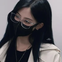 Viên Nhất Kỳ ( cô)