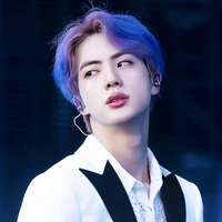 Kim seokjin ( anh của ba nàng)