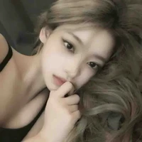 Hoàng Thùy Anh
