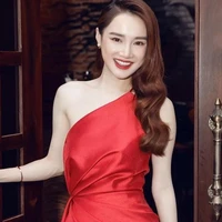 Nhã Phương (mẹ Ngọc, Ngân)