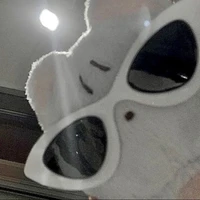 tác giả nèeeee :33