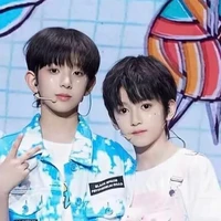 2 em bé siêu quậy