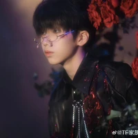 Nhiếp Vĩ Thần ( Chen )