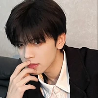 Trương Hoàng Việt