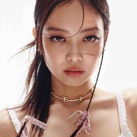 Jennie RubyJane