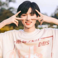 Tống Á Hiên_bot9