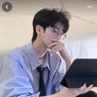 Nhậm Tuấn Hoàng.