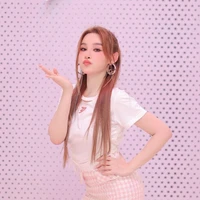 Huyền em bé(b)
