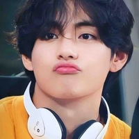 Kim Taehyung/ Em