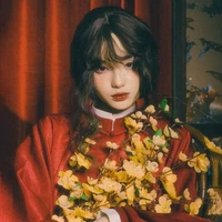 Lê Hoàng Thụy Vũ/Iris