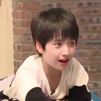 Nghiêm Hạo Tường ( nhỏ )