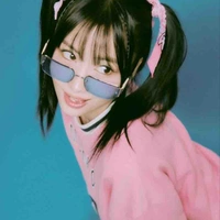 Hirai Momo 
