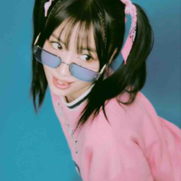 Hirai Momo 