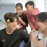 Trúc, Đức, Trung, Chị 13