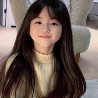 Tố Quyên - bạn cùng lớp
